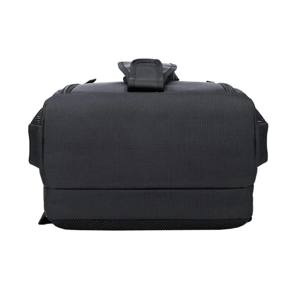 Crimson Wildtrack Gear | Unisex - Backpack - 40L Camera Laptop Outdoor