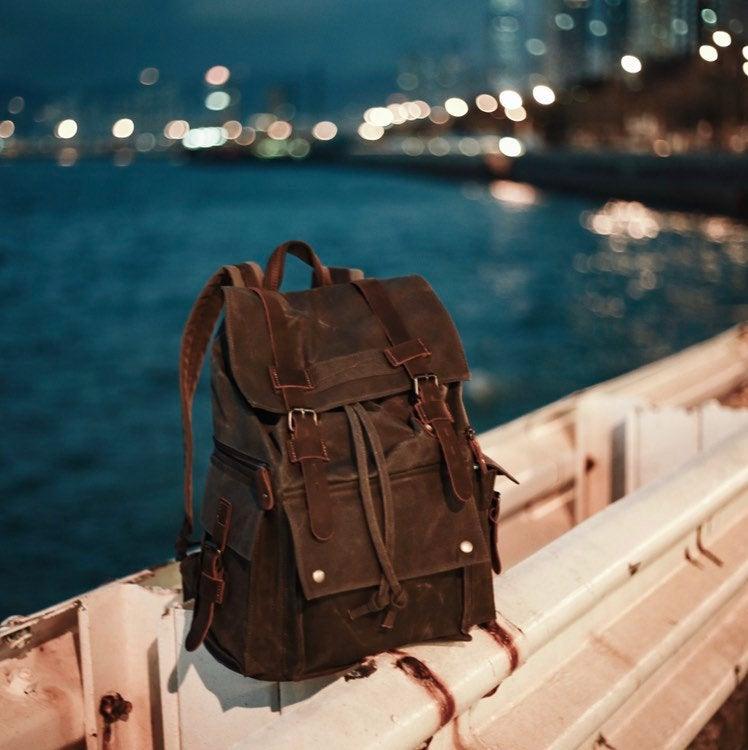 Crimson Wildtrack Gear | Men - Waxed Canvas Backpack - Vintage Rucksack